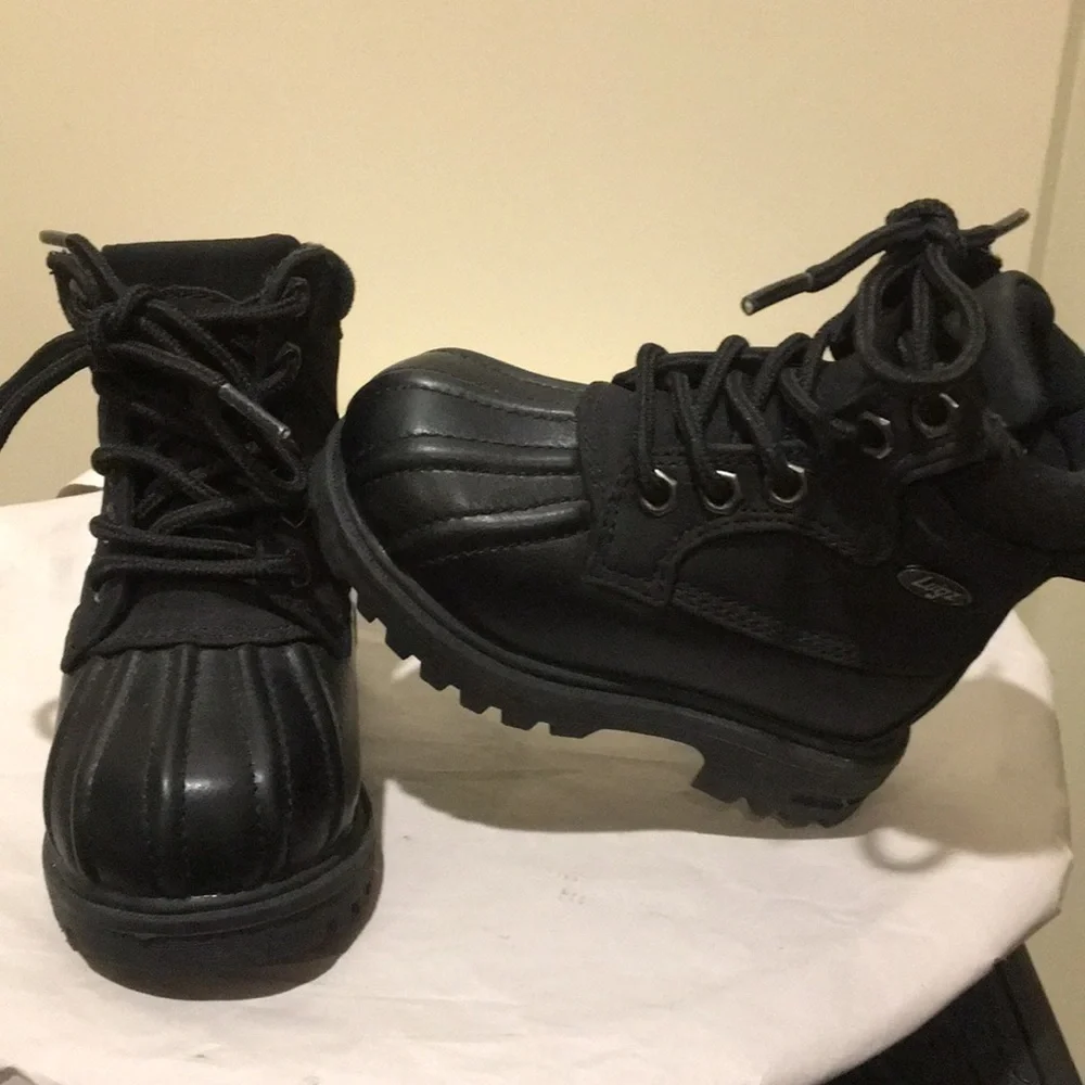 NWOT! Lugz Kids lace up construction boots memory foam insole slip resistance 5